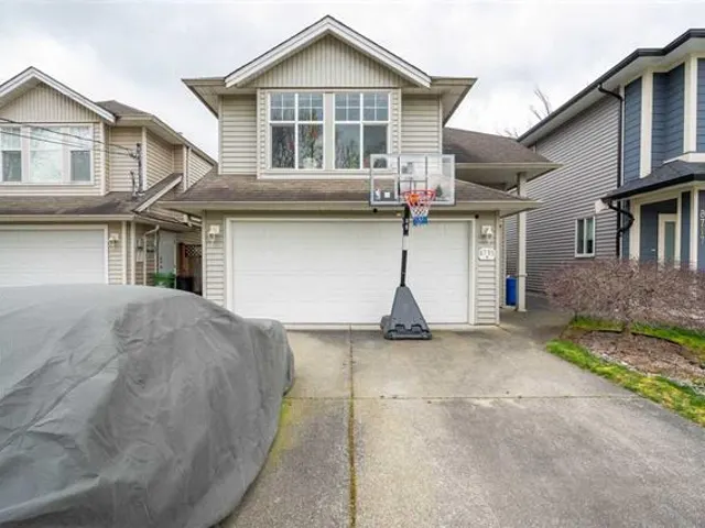 B 8715 Bellevue Drive