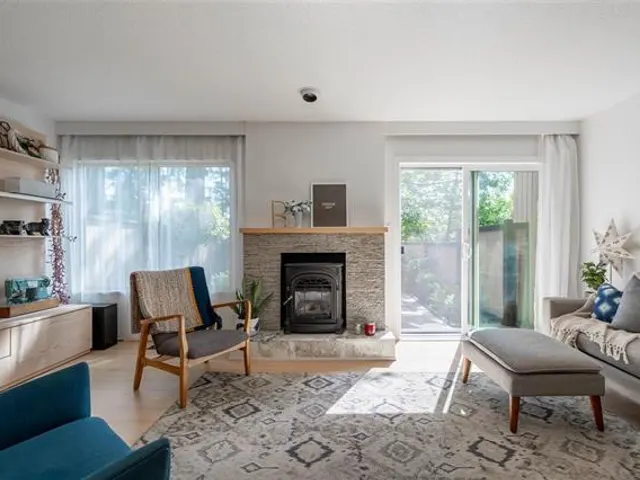 32 – 3015 Trethewey Street