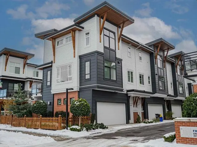 11 – 22128 48A Avenue