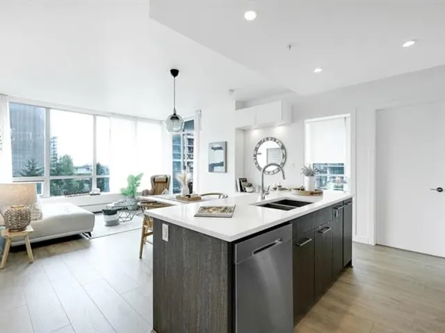 803 – 9060 University Crescent